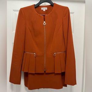 Beautiful Tahari Peplum Skirt Suit, Size 4.